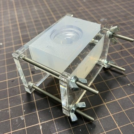 モールド挟める君