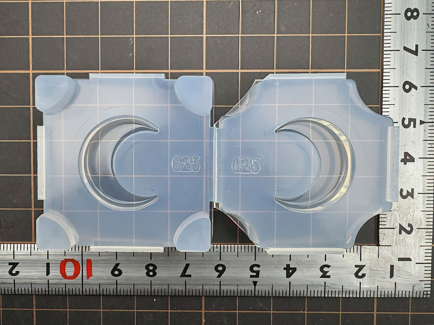 25mm「ぷっくり三日月C」レジン用モールド