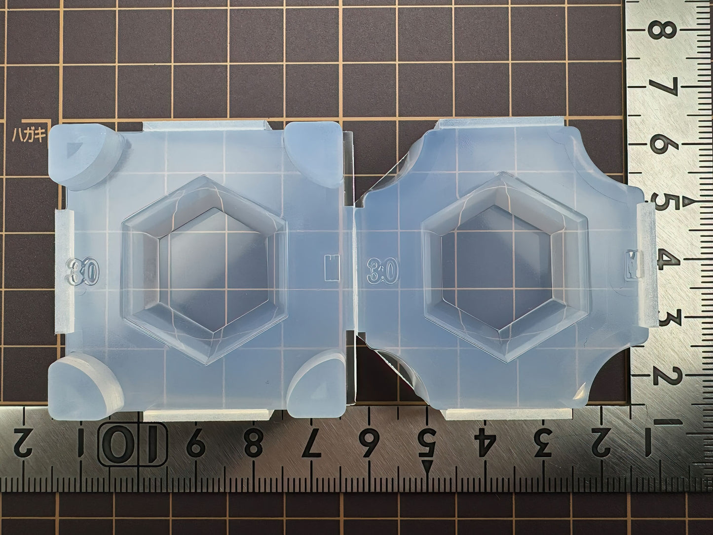 30mm「多段六角カット」レジン用モールド