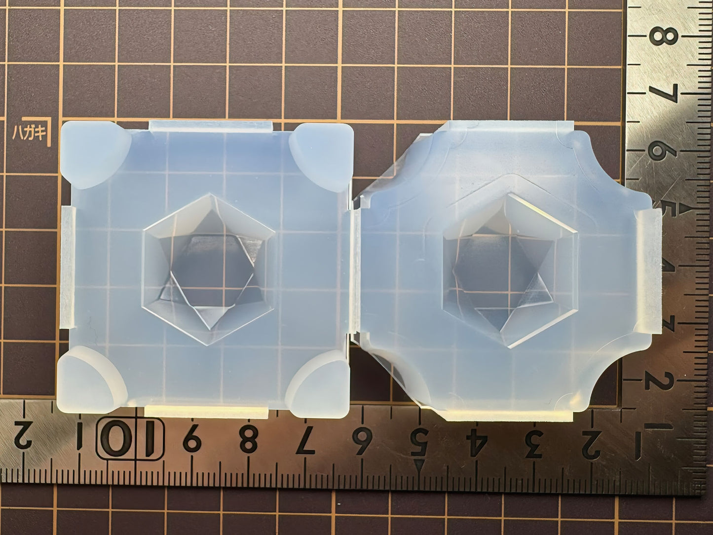 「ヘキサゴンカット」レジン用モールド