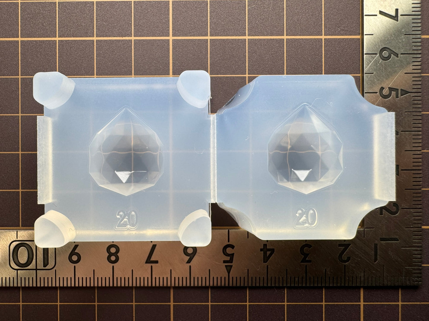 20mm「ティアドロップカット」レジン用モールド