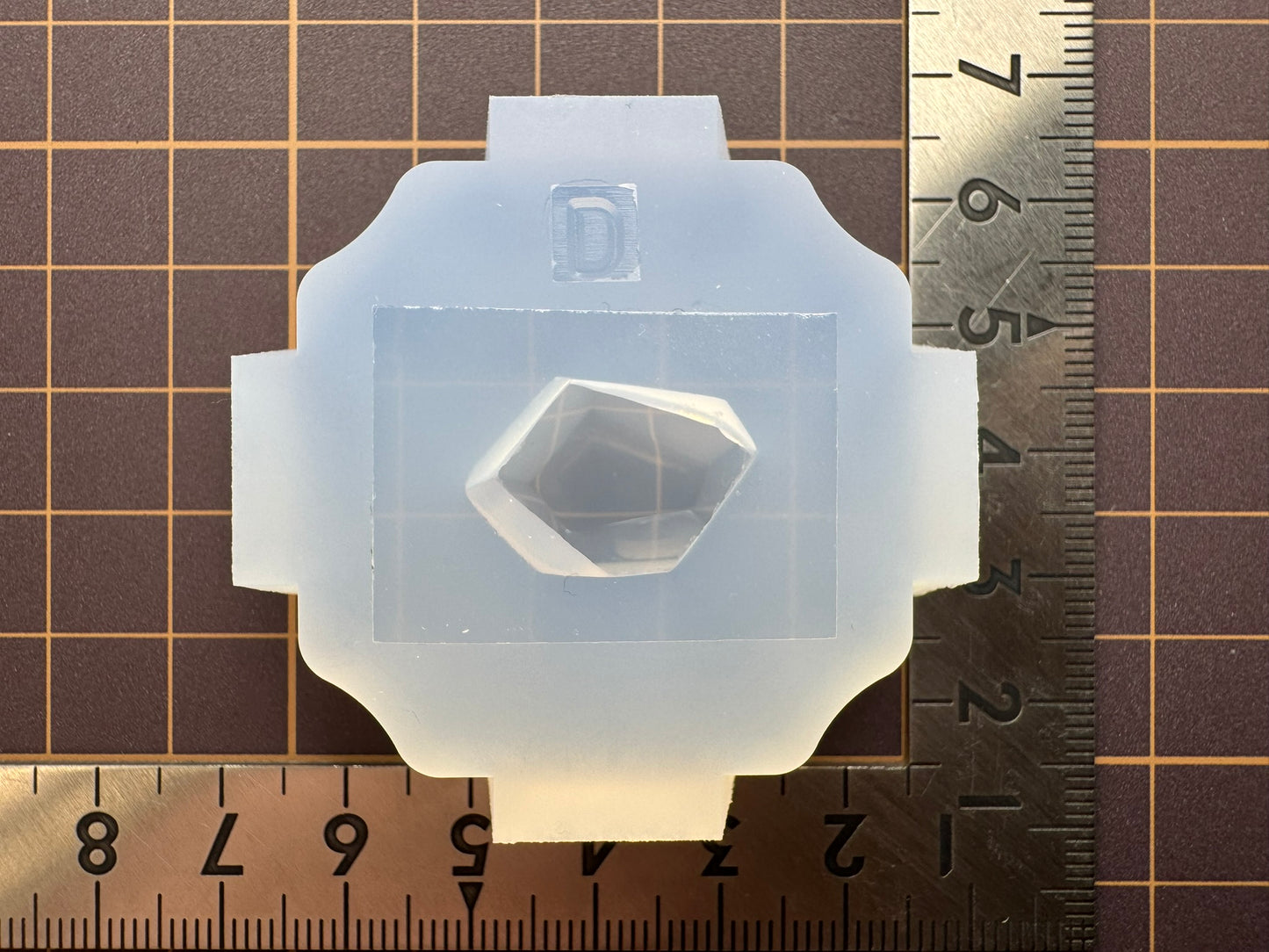 「鉱物風D」レジン用モールド