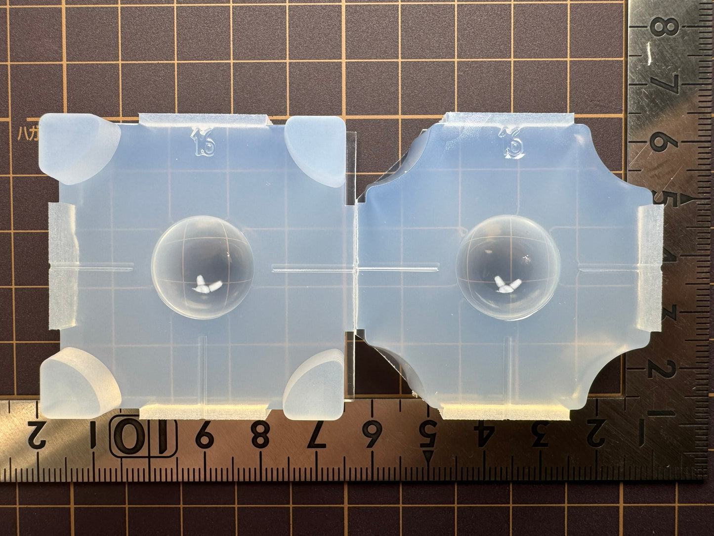 「センターライン付き球体」レジン用モールド