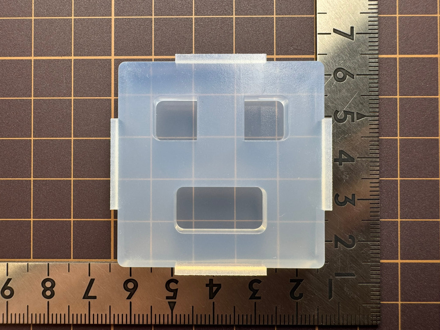 20mm "Flat Capsule" resin mold