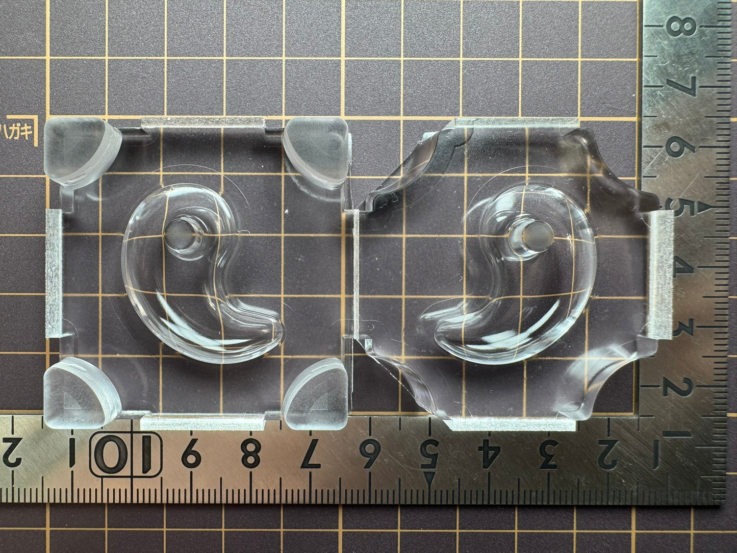 超高強度シリコン「穴あき勾玉」レジン用モールド