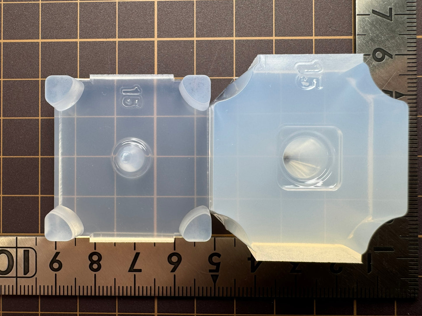 15mm「三角コーン」レジン用モールド