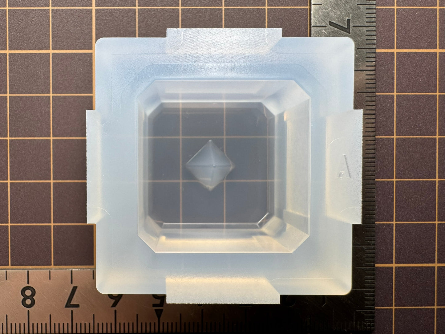 30mm「正八面体用台座A」レジン用モールド