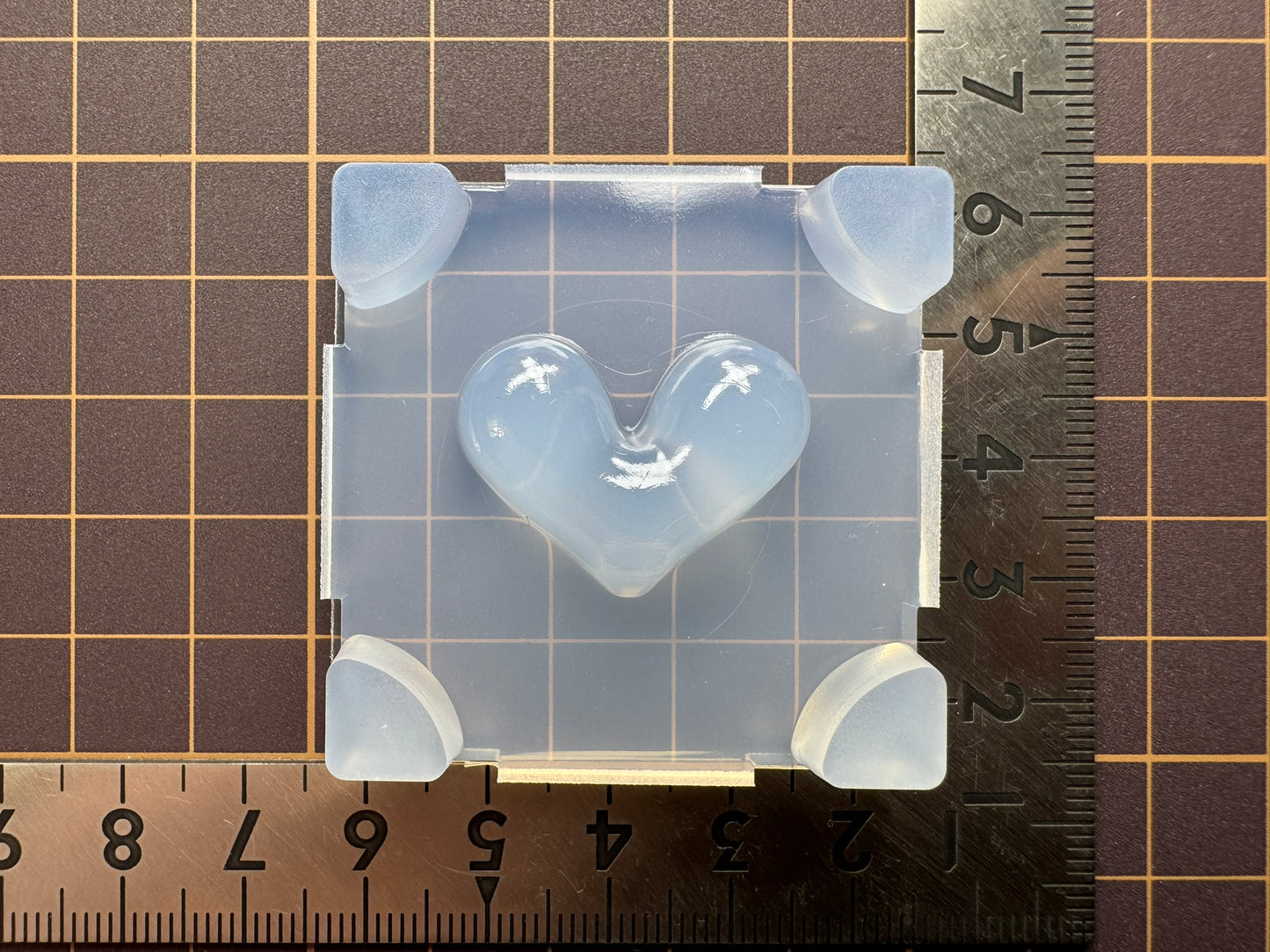 30mm Heart Playing Card Frame Mold