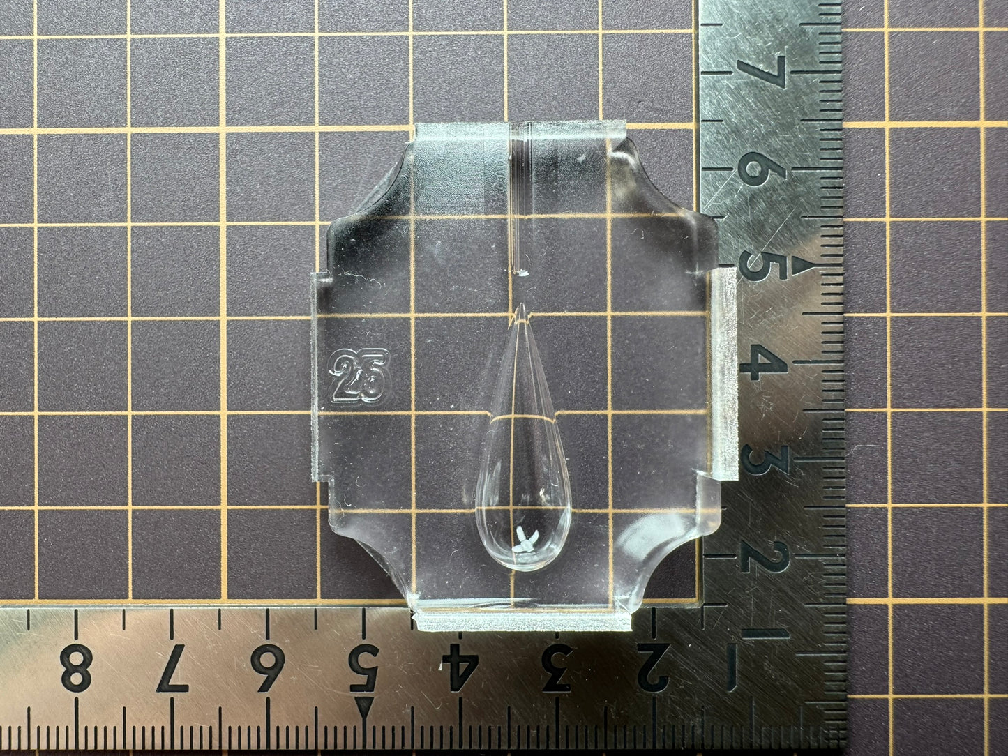 Ultra-high strength silicone "Slim Drop with Center Line (Front)" resin mold