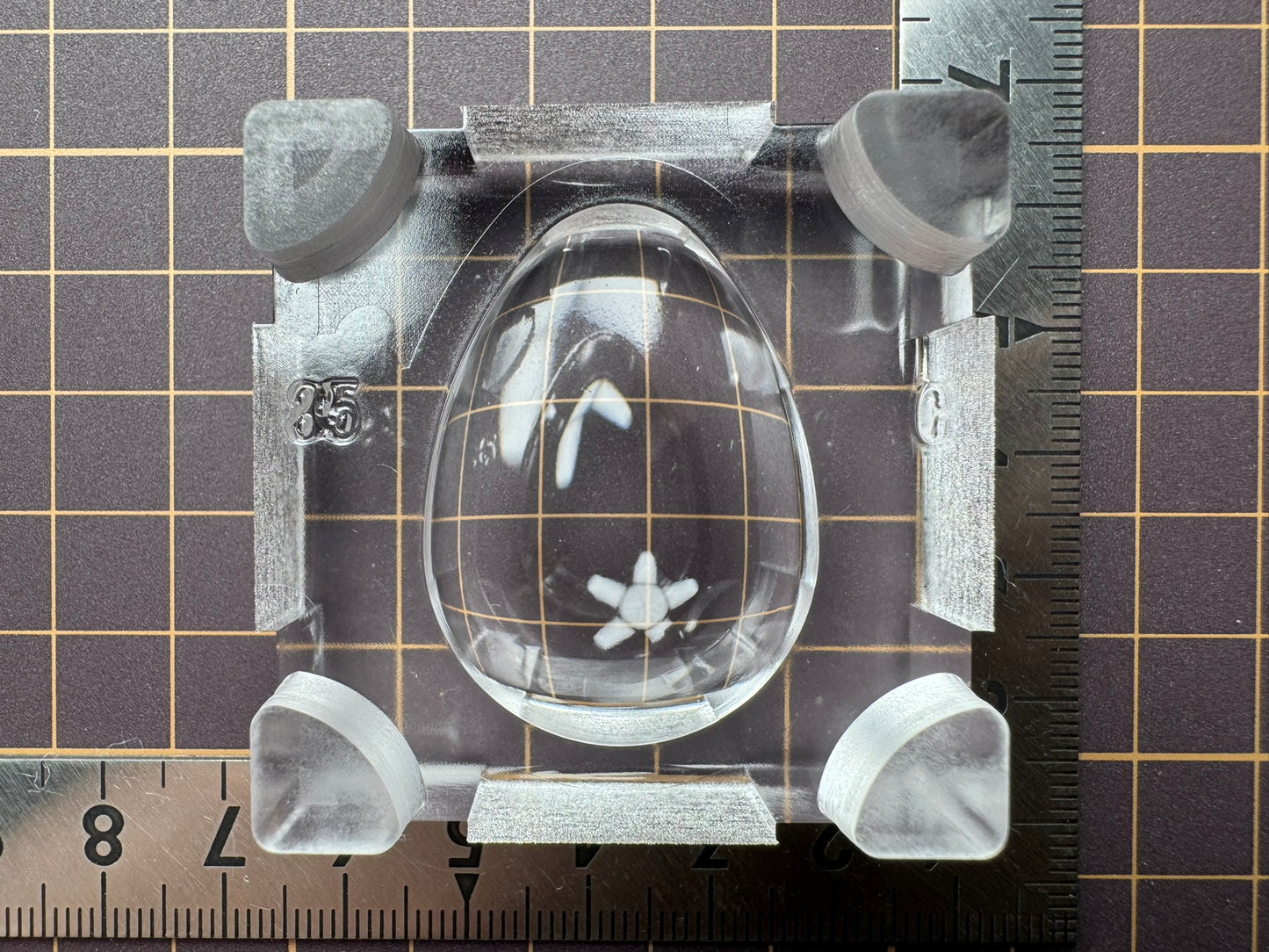 超高強度シリコン「35mm欠け卵(裏)」レジン用モールド