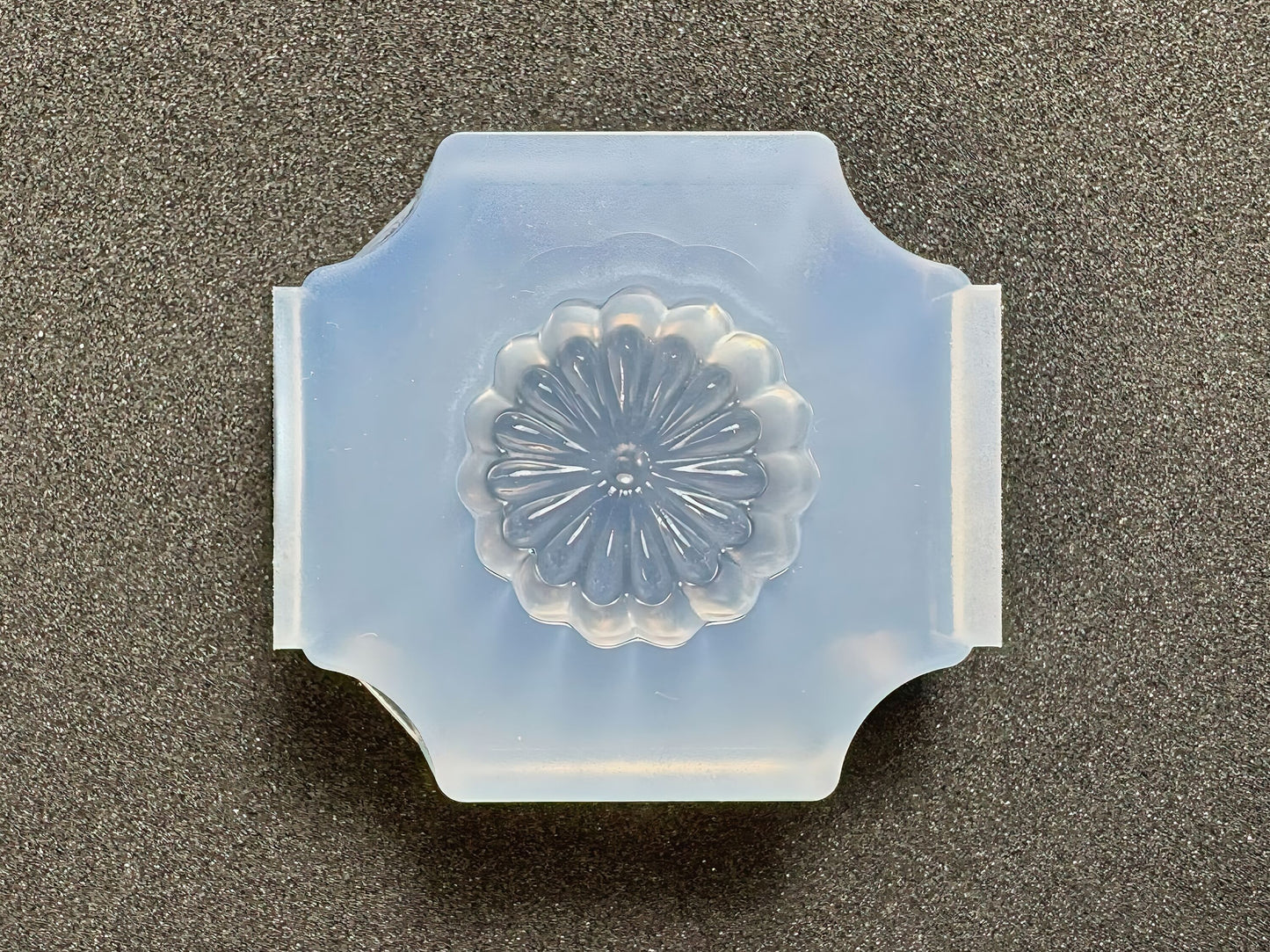 「和菓子（秋桜）」レジン用モールド