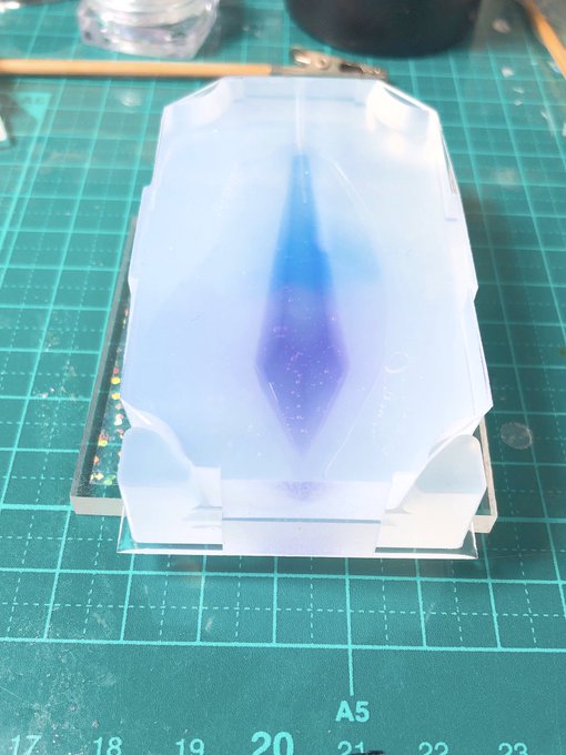 "Drop Pendulum with Center Line" Resin Mold 
