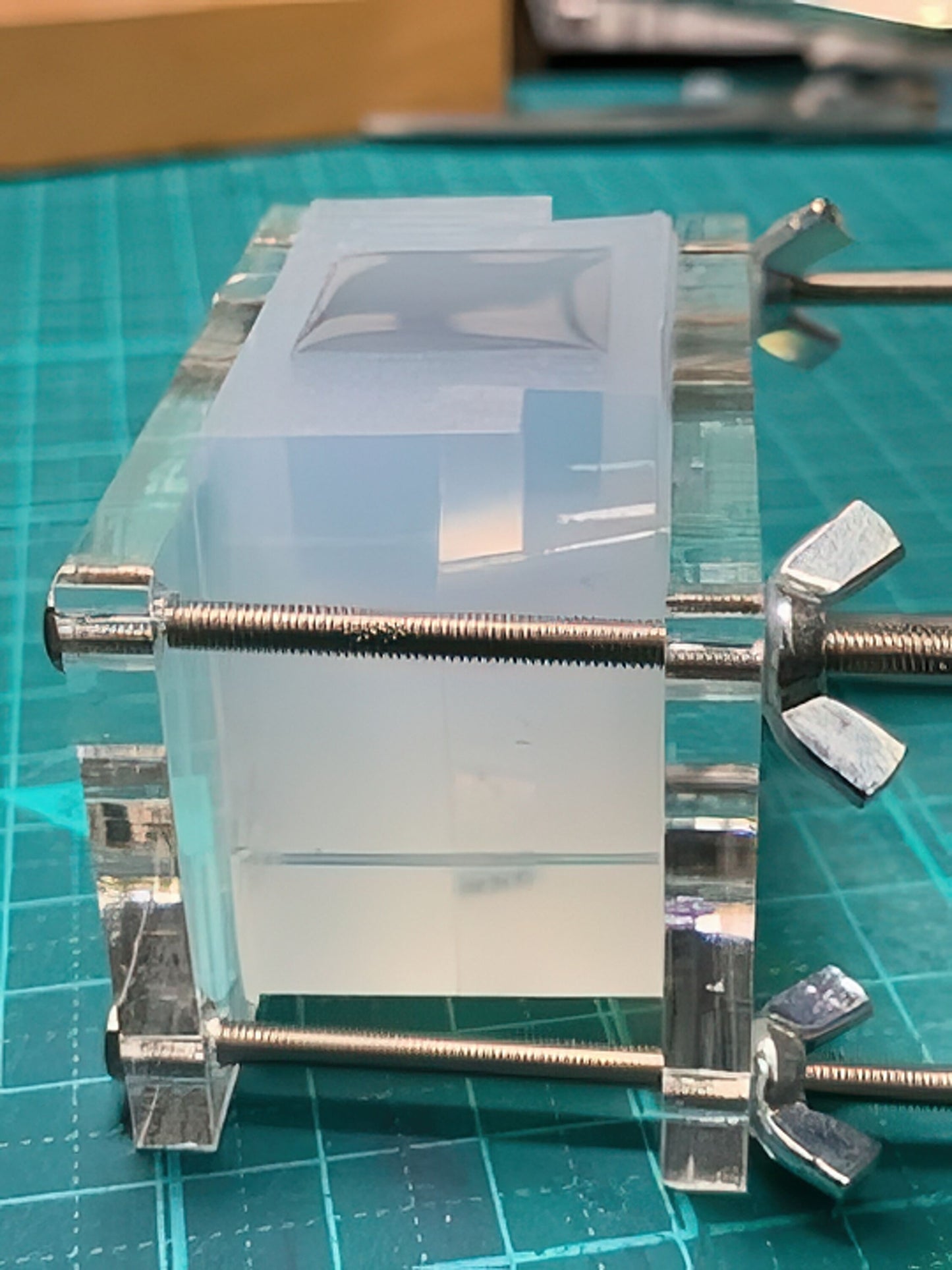 20mm「割り型キューブ」レジン用モールド