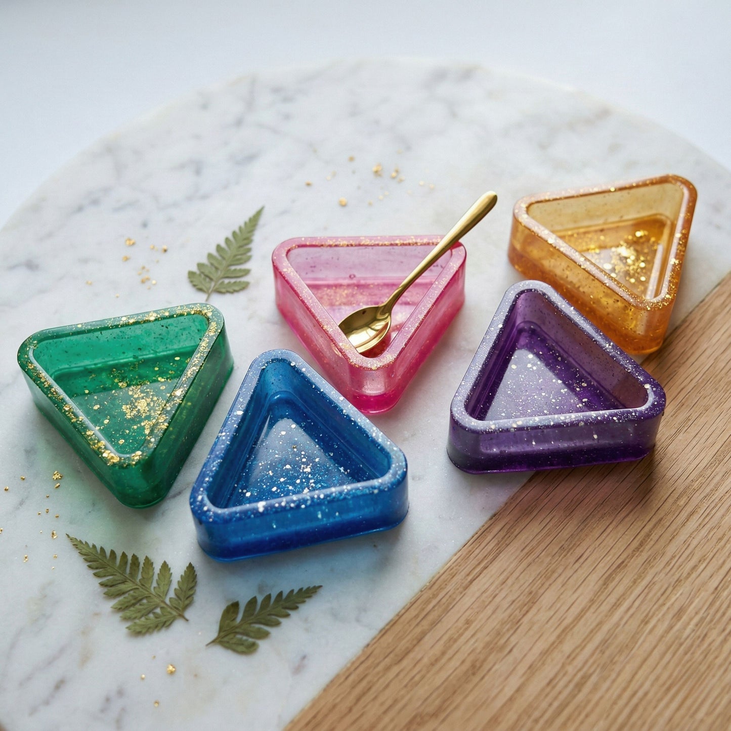 25mm「空枠（三角形）」レジン用モールド