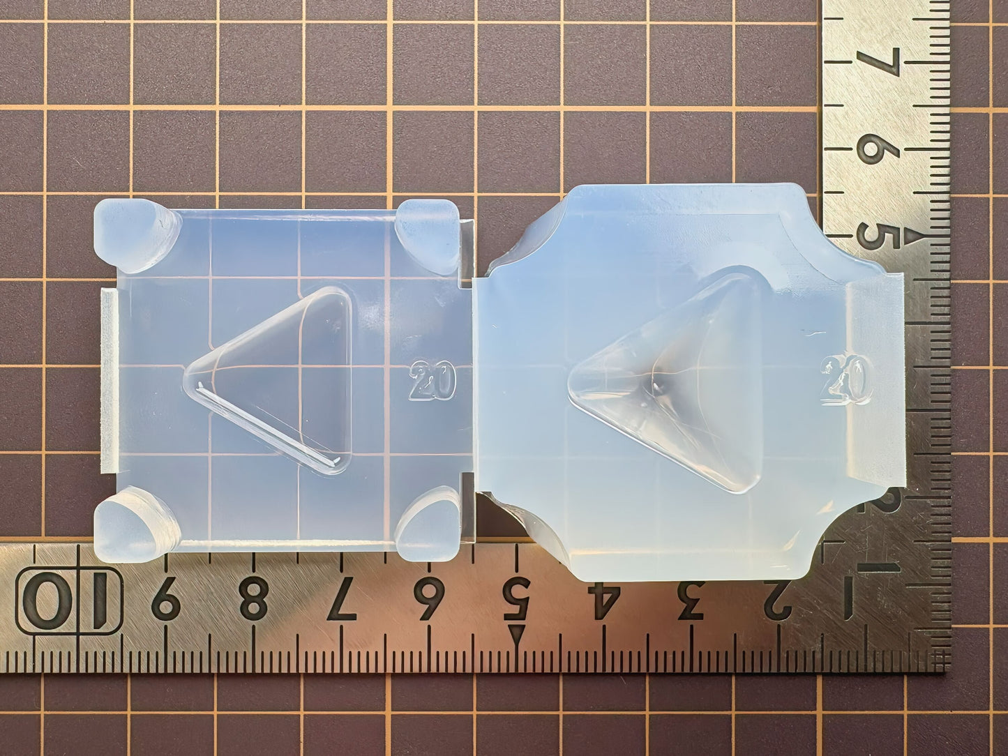 20mm「角丸正四面体」レジン用モールド