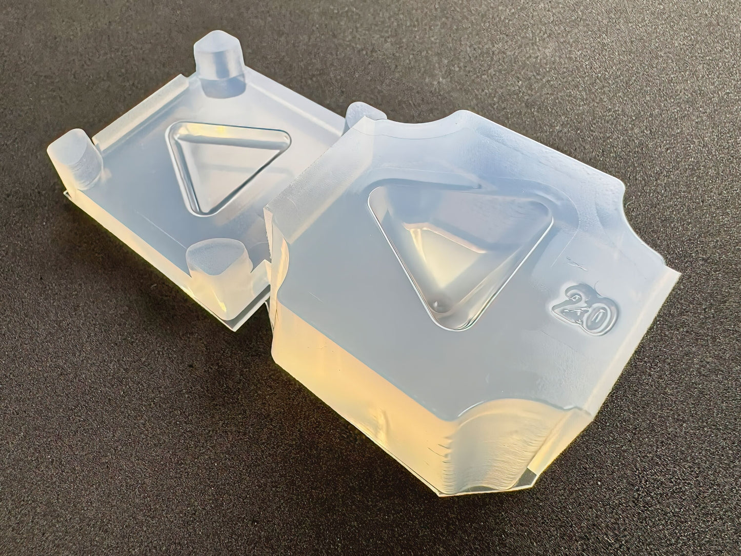 20mm「角丸正四面体」レジン用モールド