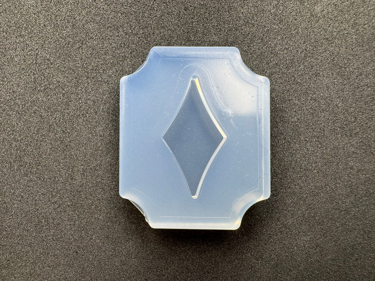 30mm「プレートくびれペンデュラム」レジン用モールド
