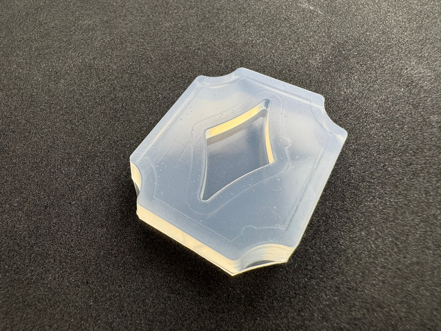 30mm「プレートくびれペンデュラム」レジン用モールド