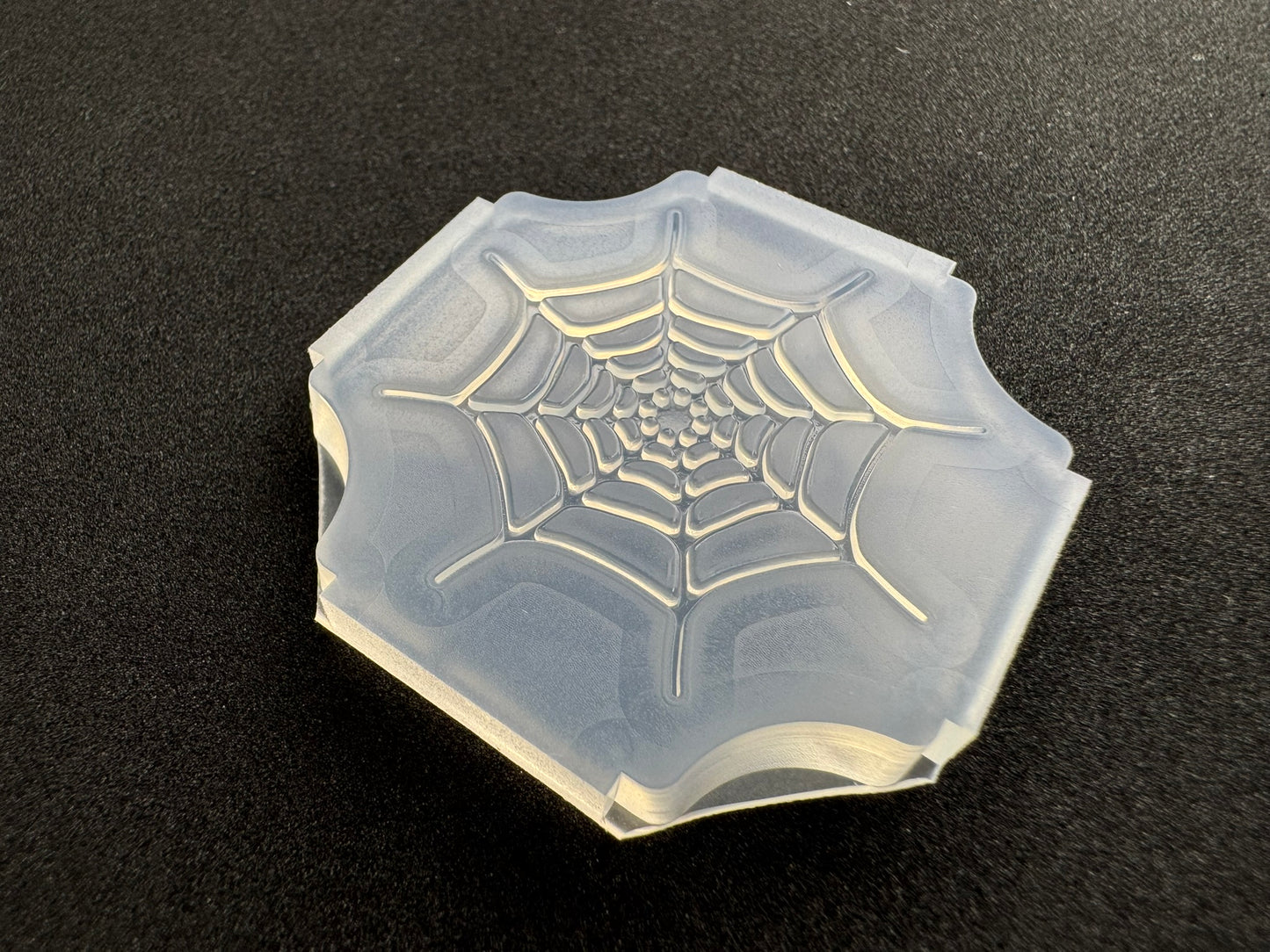 "Spider Web" resin mold