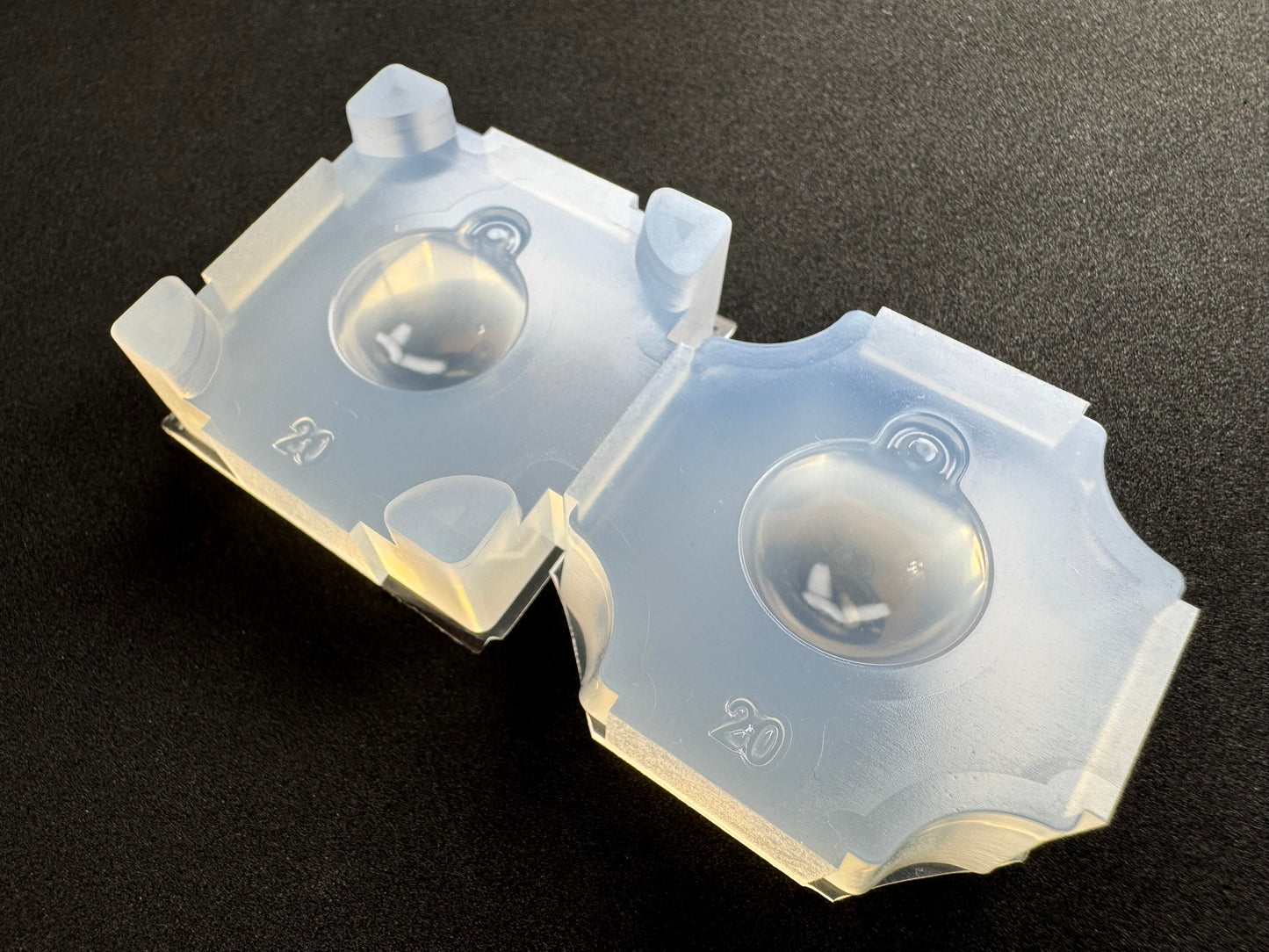 20mm「カン付き球体」レジン用モールド