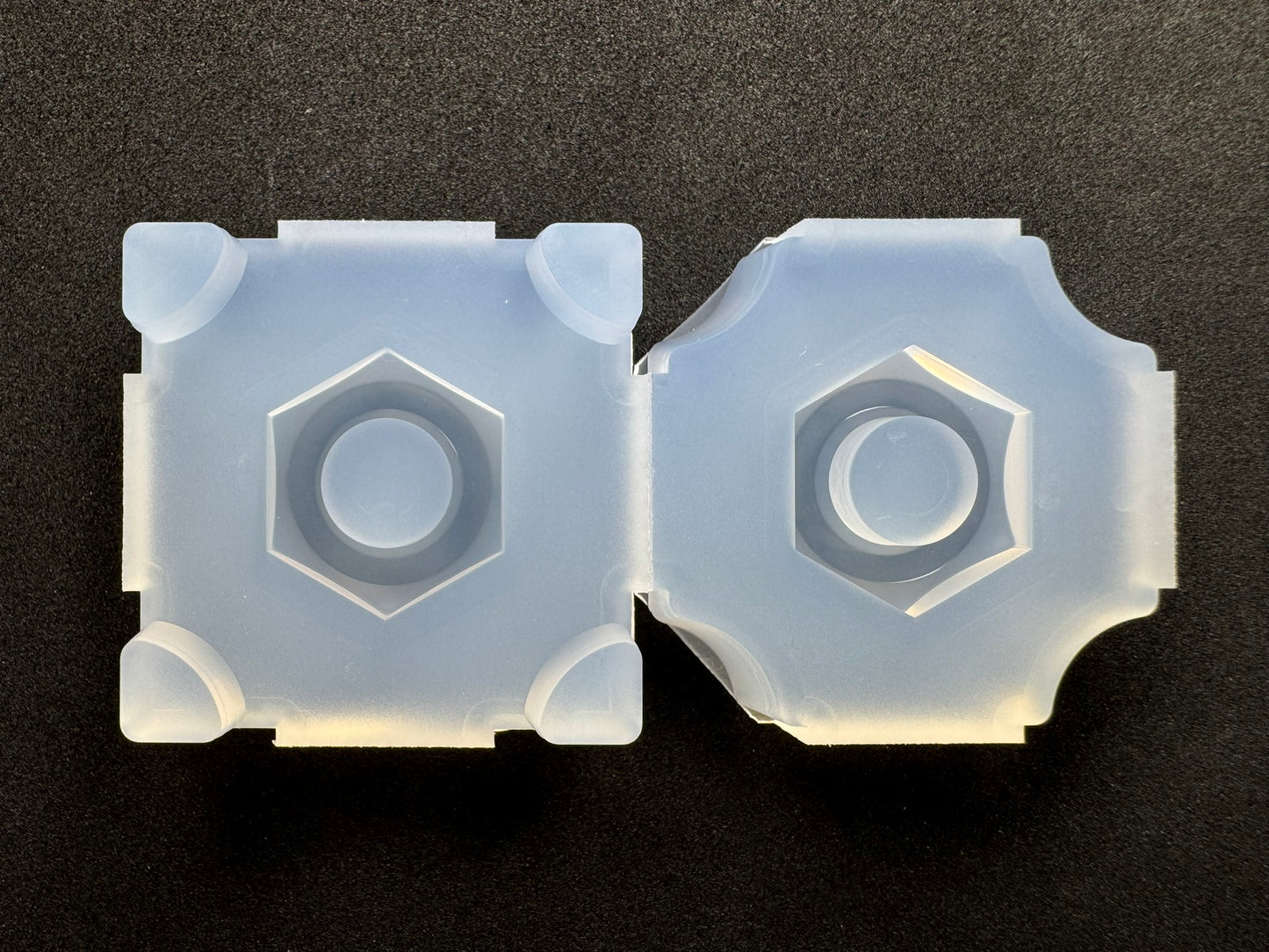 "Nut" resin mold