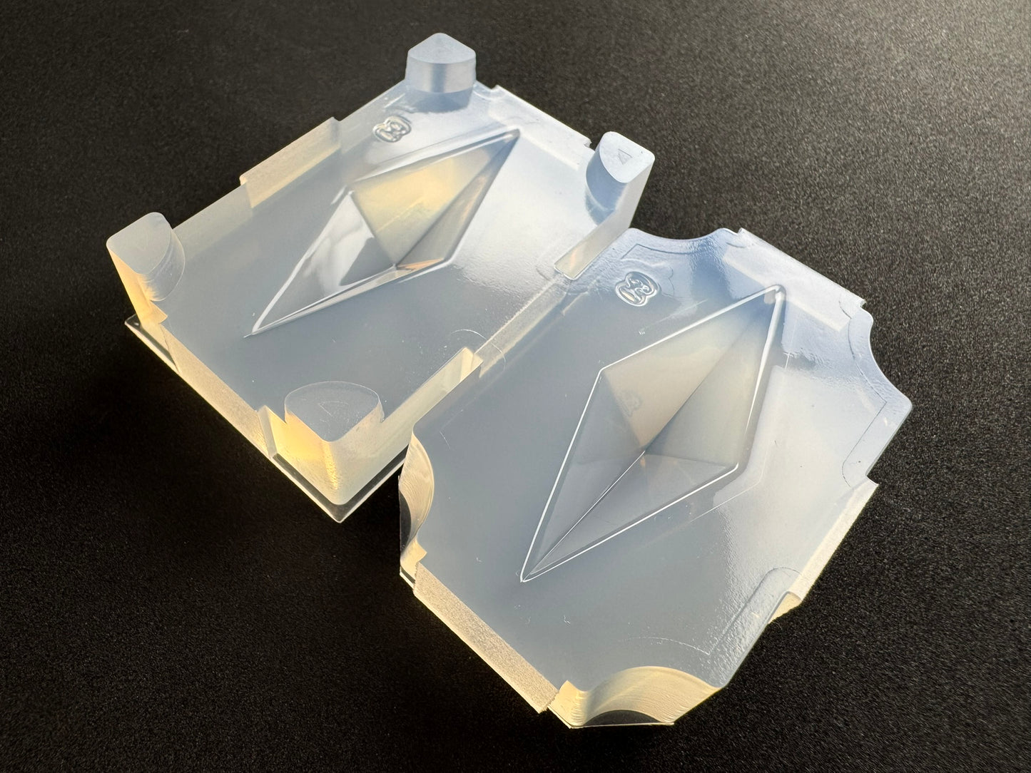 「ペンデュラム」レジン用モールド