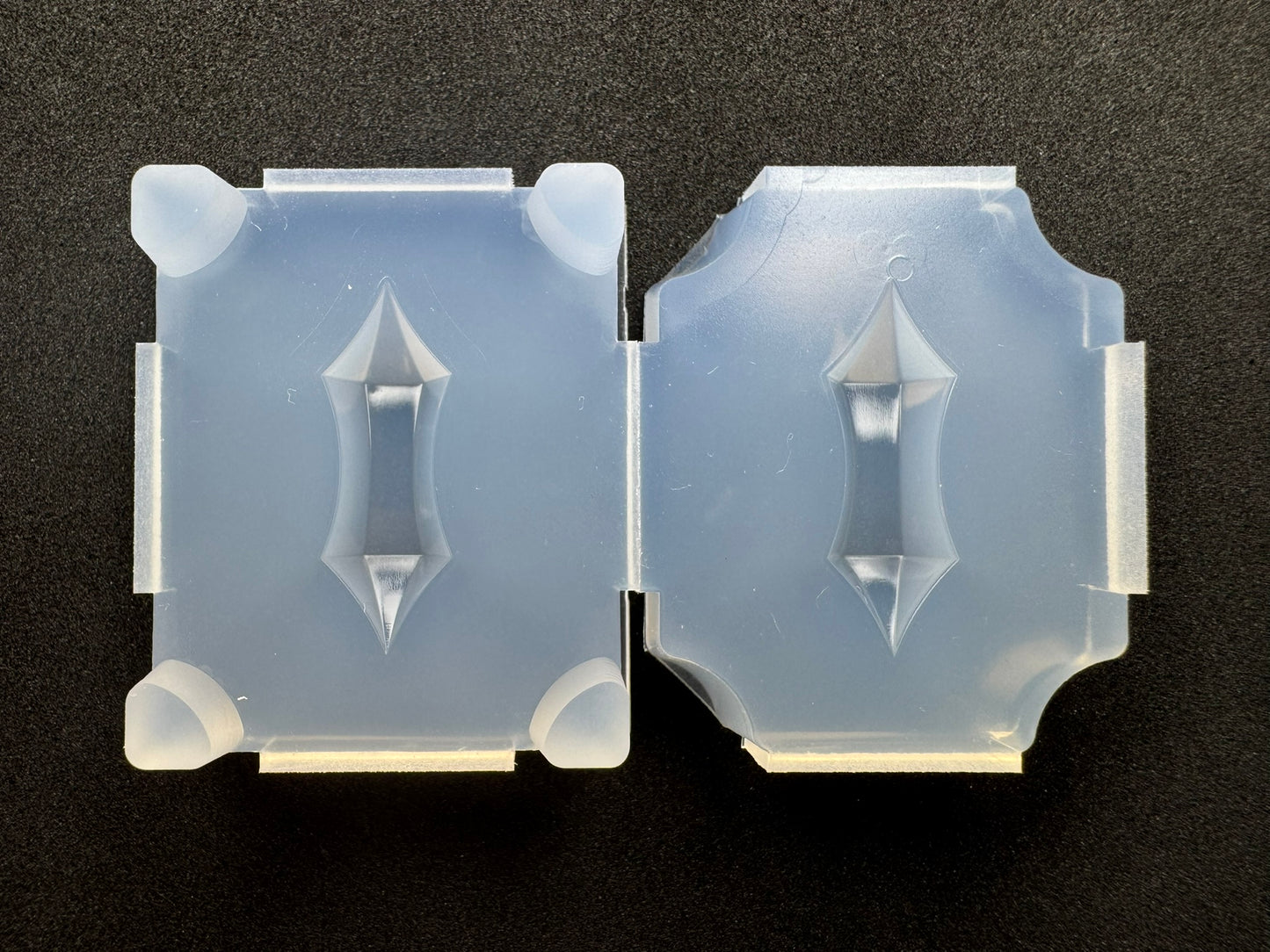 30mm「くびれクリスタル」レジン用モールド