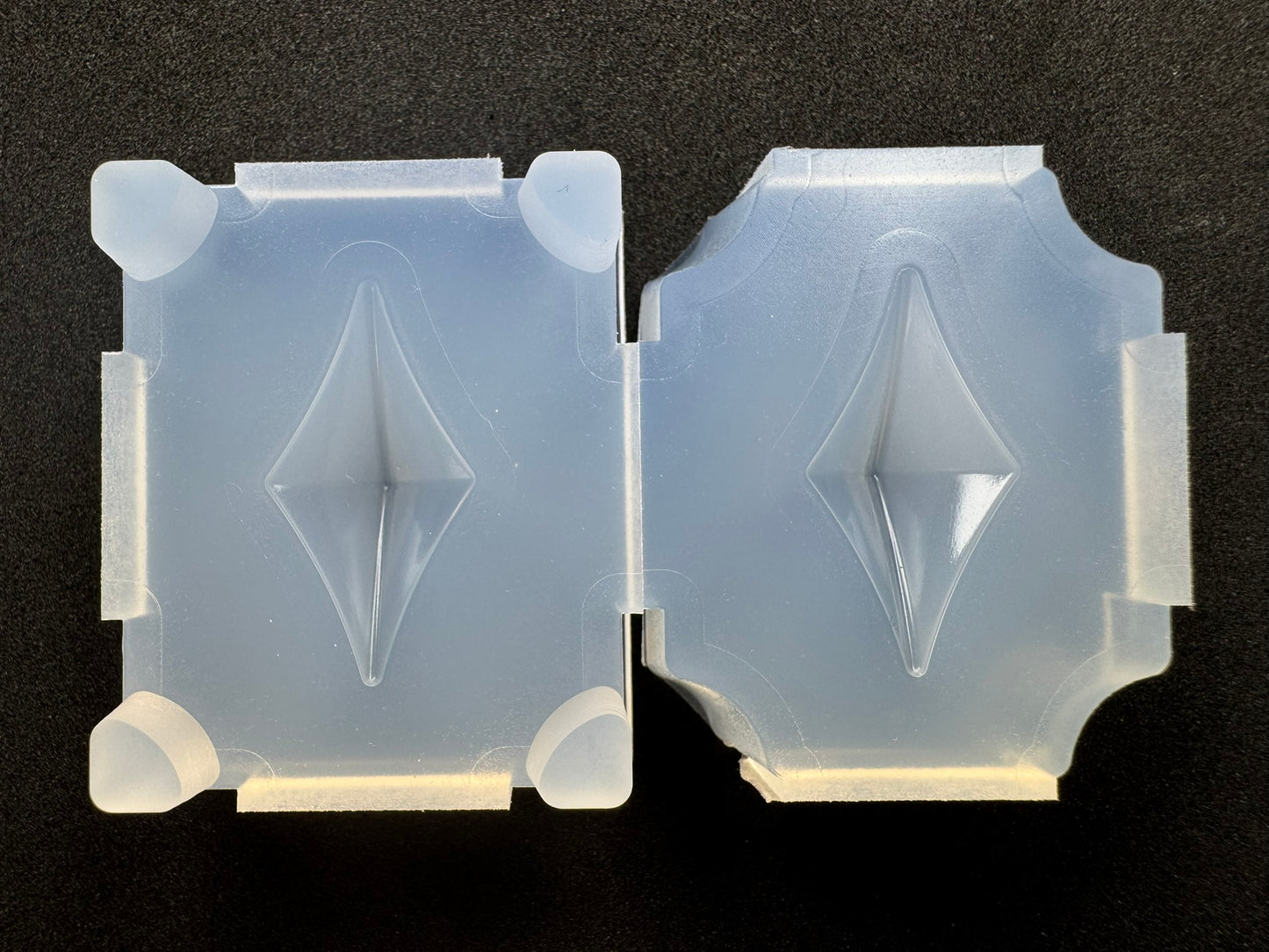 30mm「くびれペンデュラム」レジン用モールド
