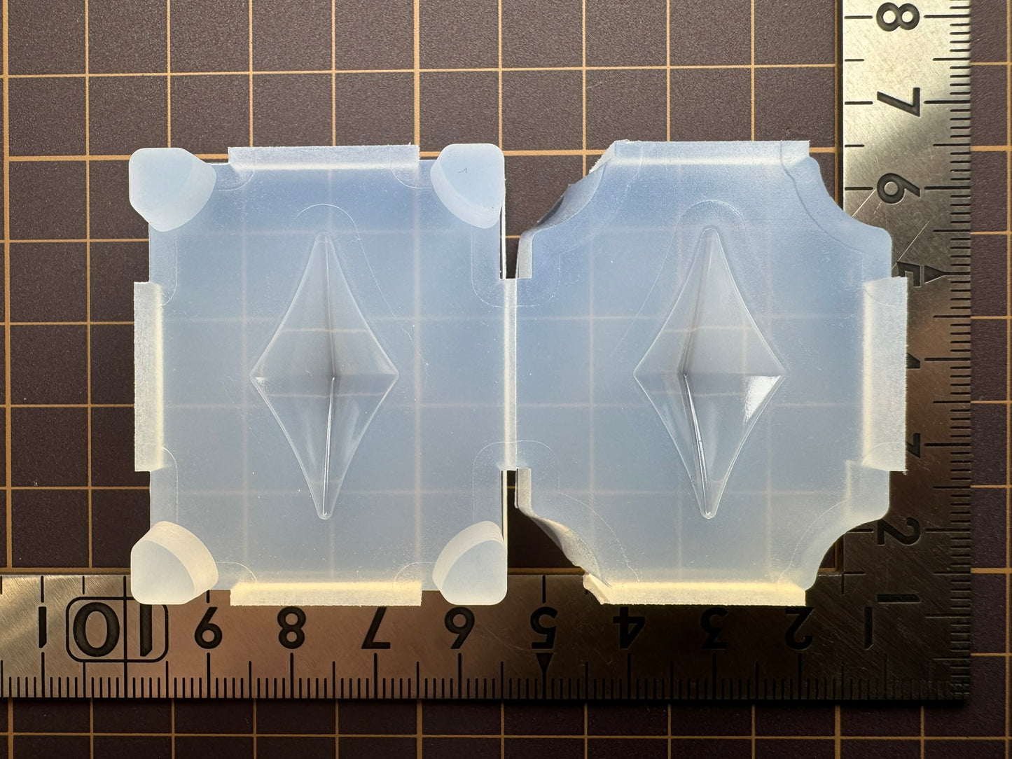 30mm「くびれペンデュラム」レジン用モールド