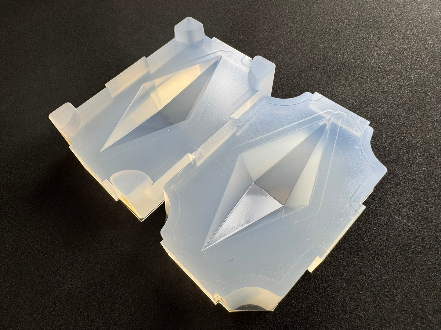 「双六角錐ペンデュラムA」レジン用モールド