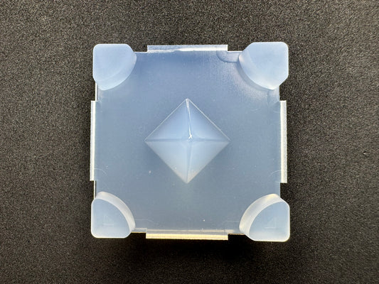 Frame making mold for regular octahedron