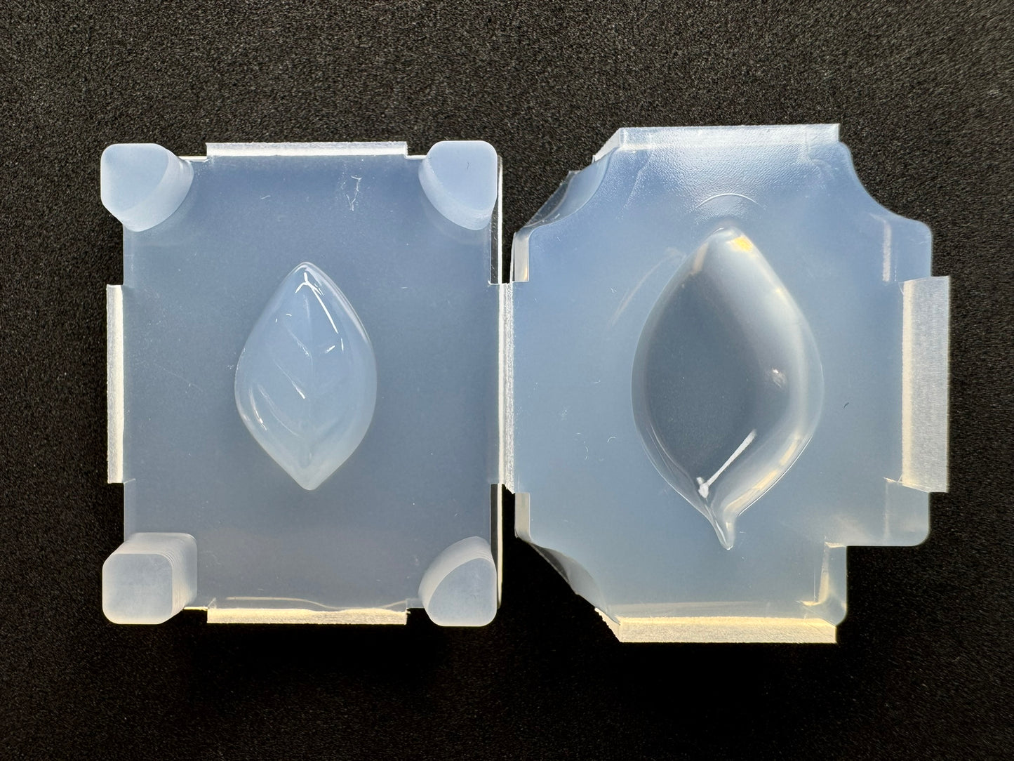 「葉っぱのお皿」レジン用モールド