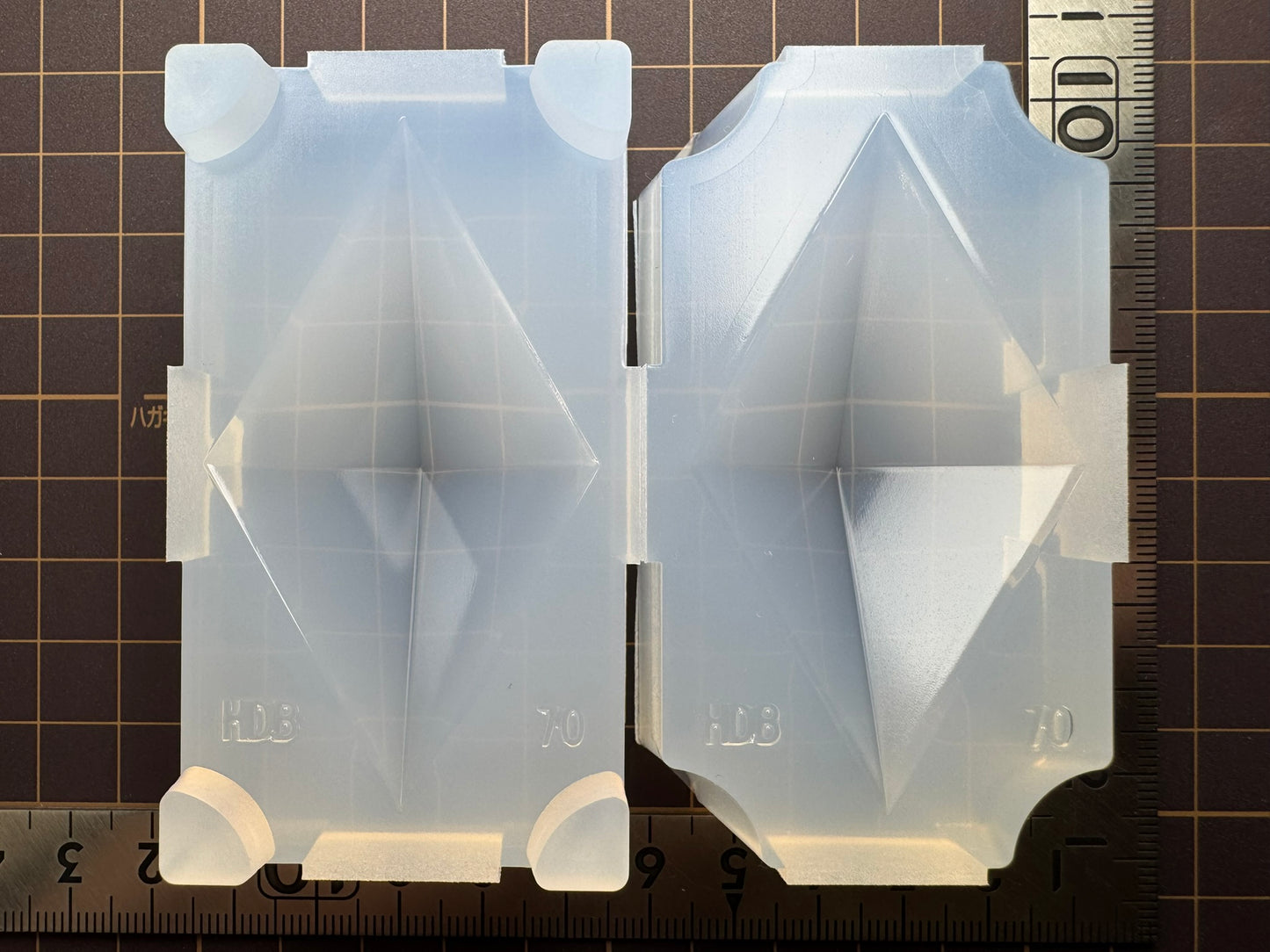 70mm「ひらぺたダイヤB」レジン用モールド