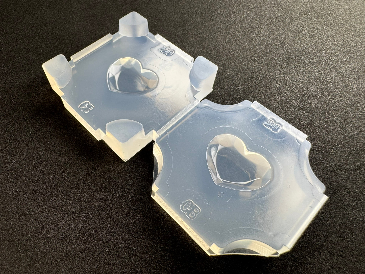 「カボションハートカット」レジン用モールド