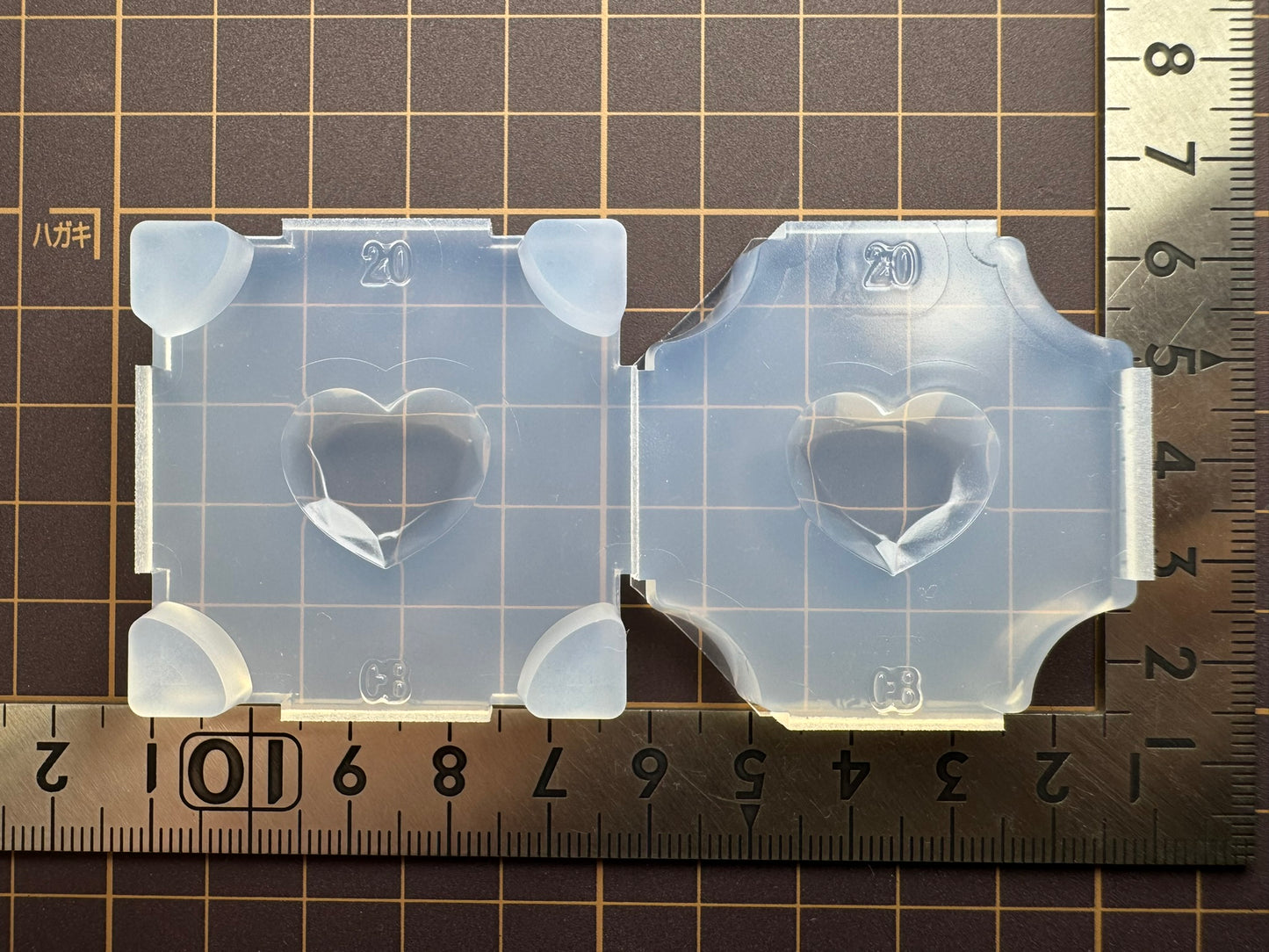「カボションハートカット」レジン用モールド