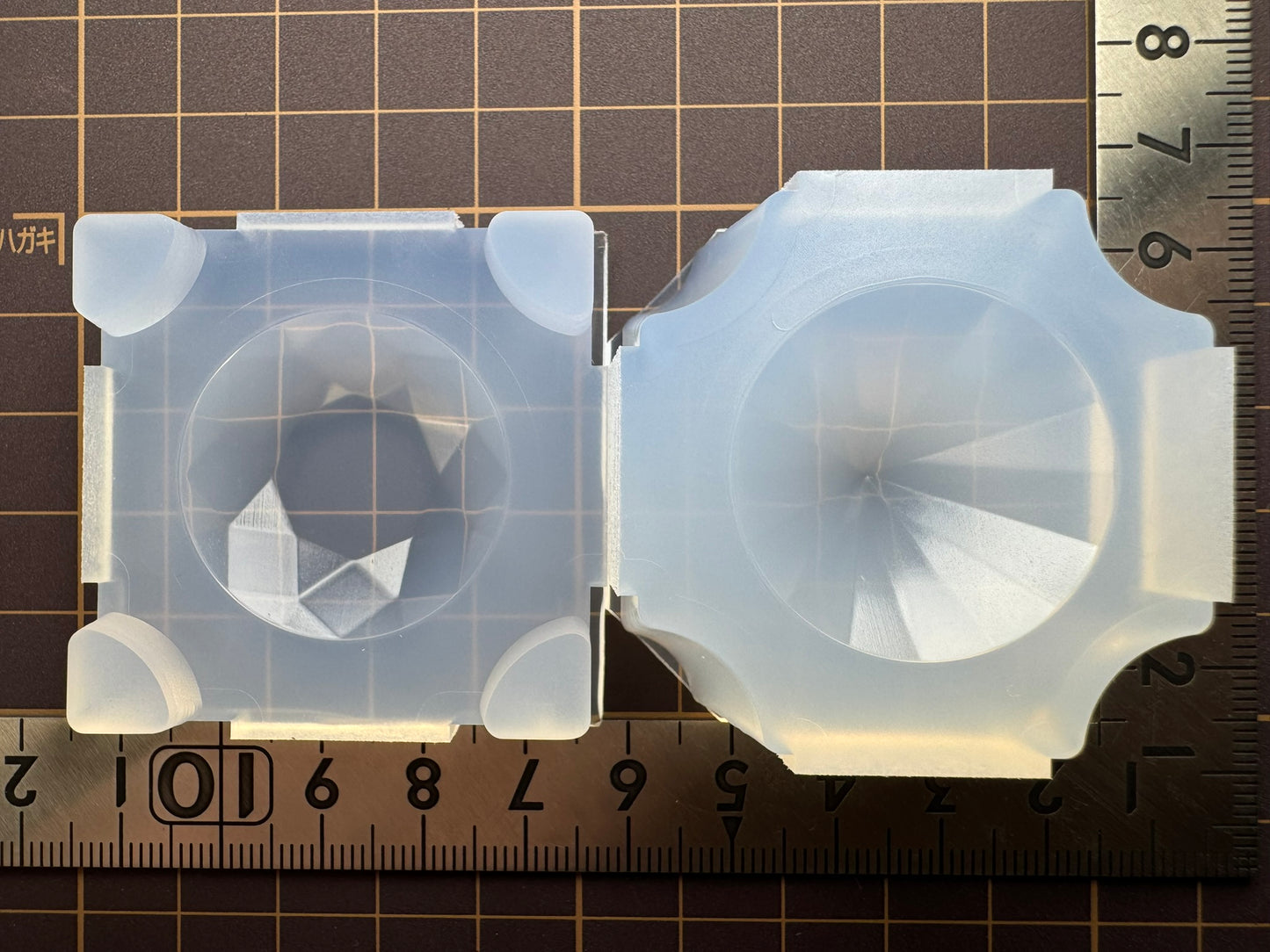 "Brilliant Cut" resin mold