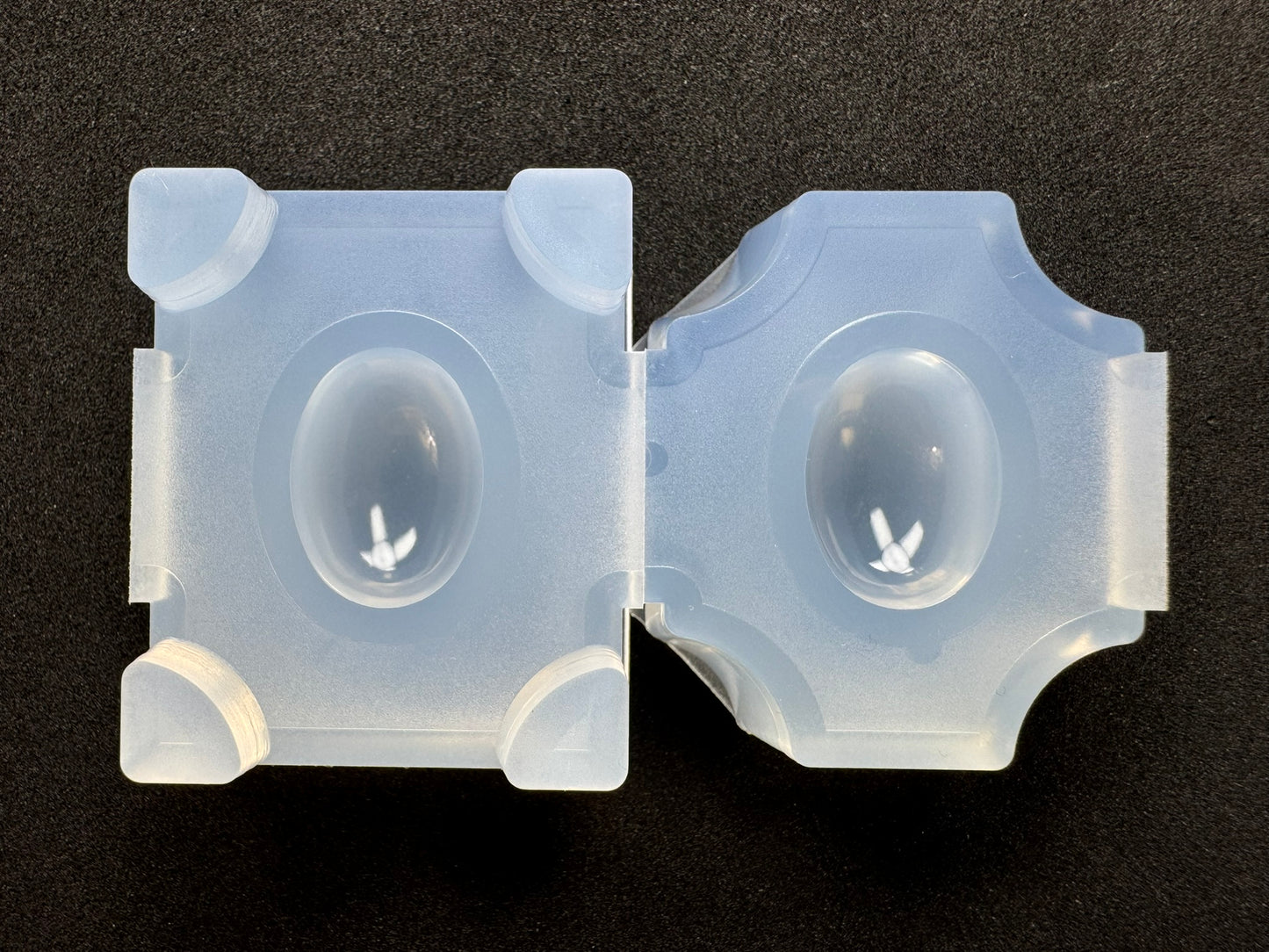"Oval" resin mold