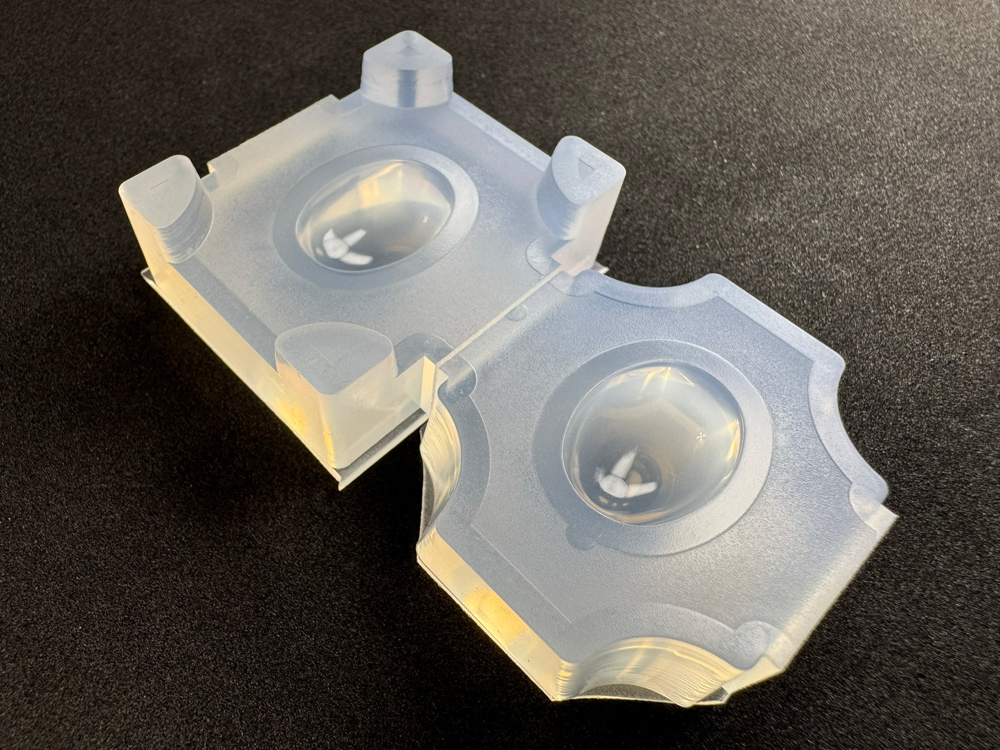 "Oval" resin mold