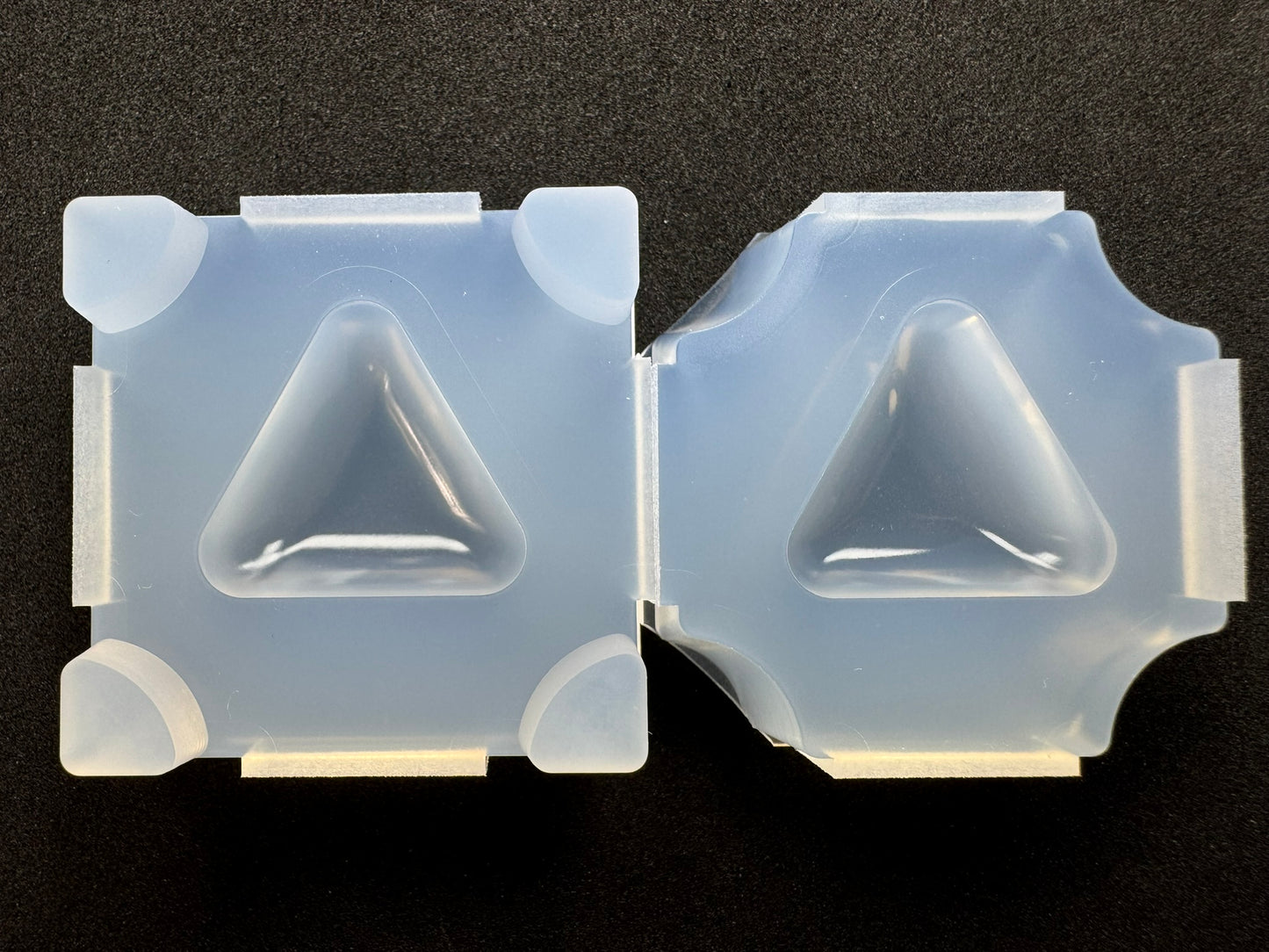 30mm「ぷっくり三角」レジン用モールド