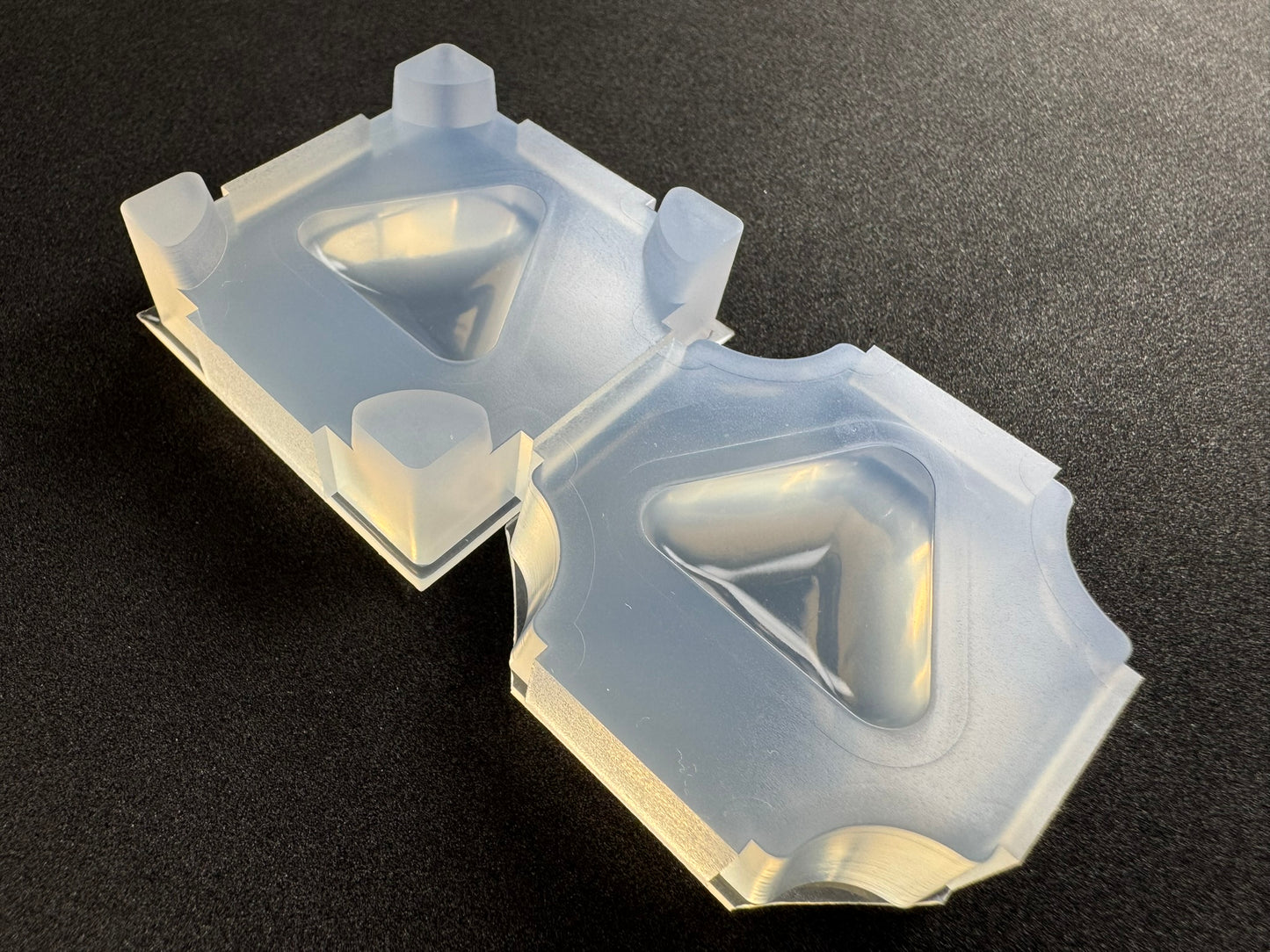 30mm「ぷっくり三角」レジン用モールド
