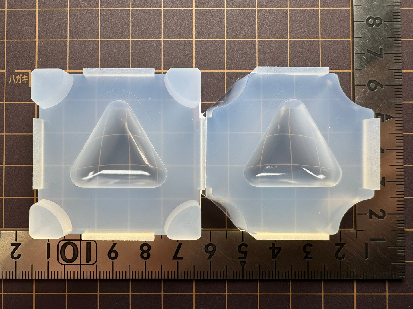 30mm「ぷっくり三角」レジン用モールド