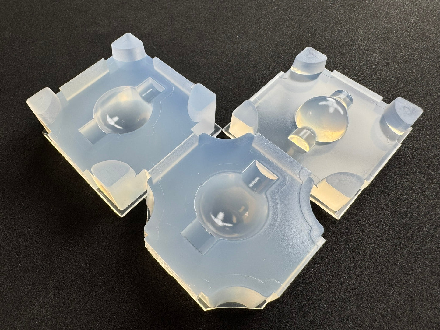 20mm「穴あき空洞球体」レジン用モールド