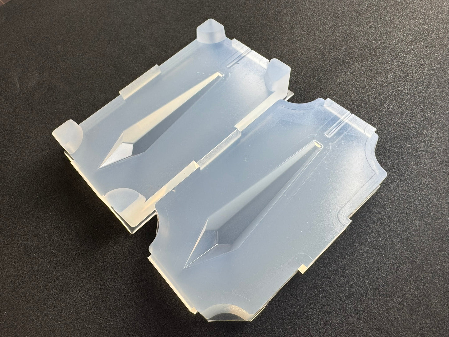 "Drop Pendulum with Center Line" Resin Mold 