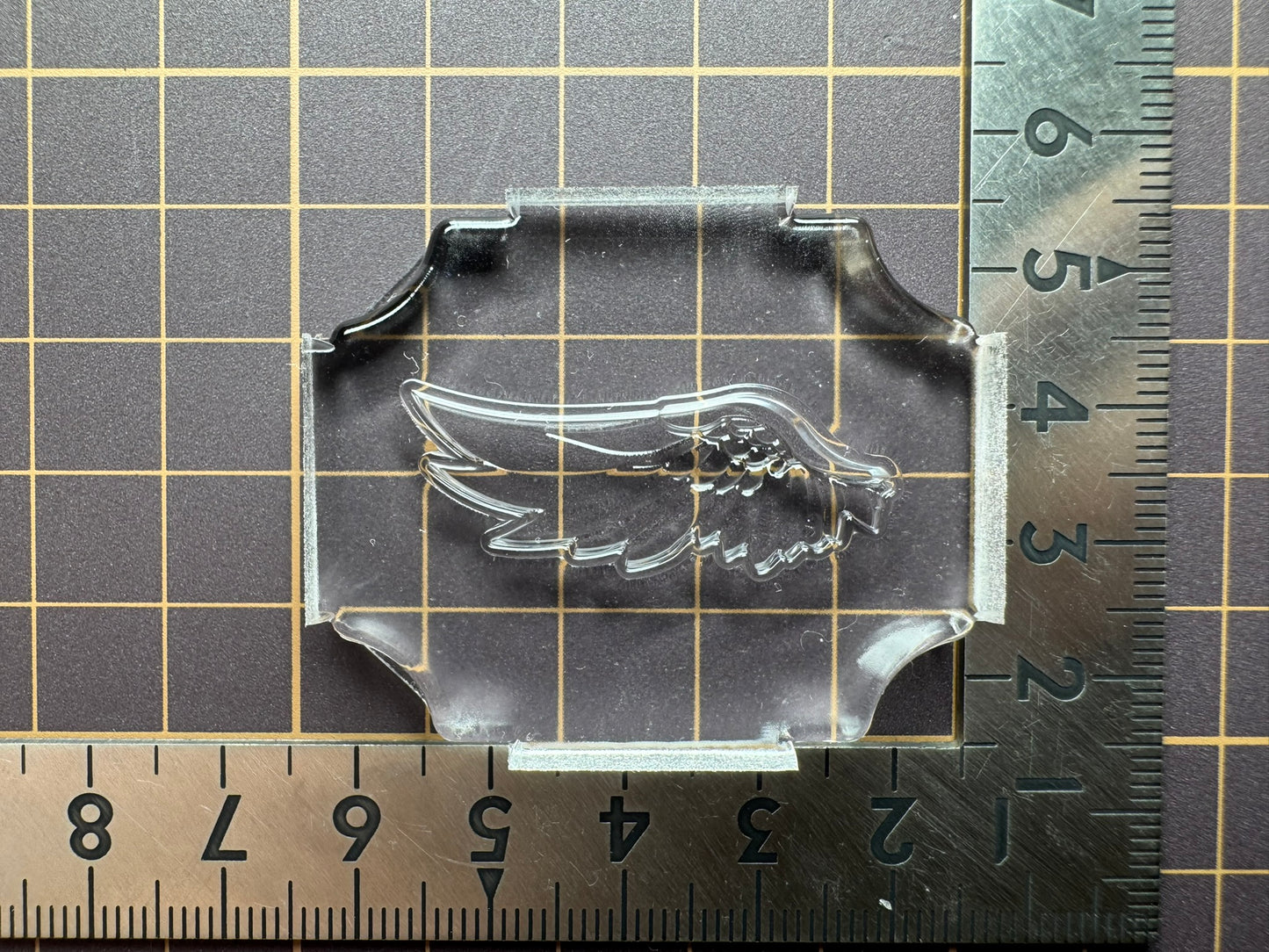 超高強度シリコン「翼(表)」レジン用モールド
