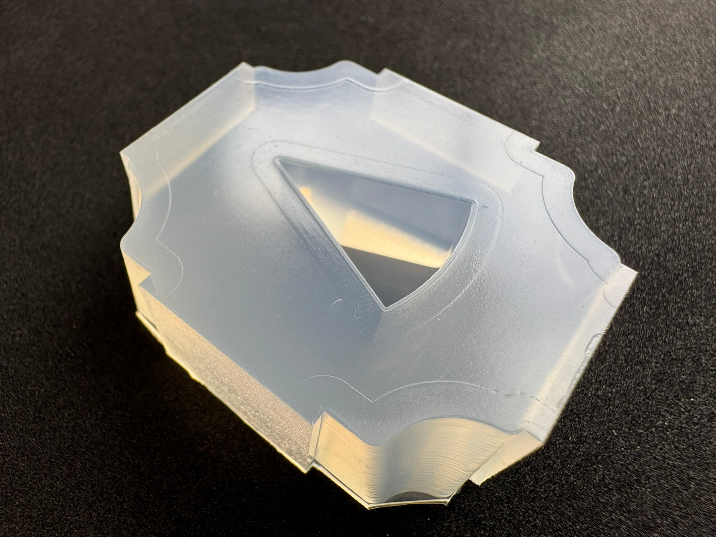 1/8 "Cut Whole Cake" resin mold