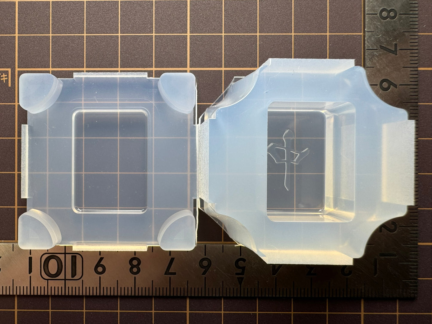 「麻雀牌（中）」レジン用モールド