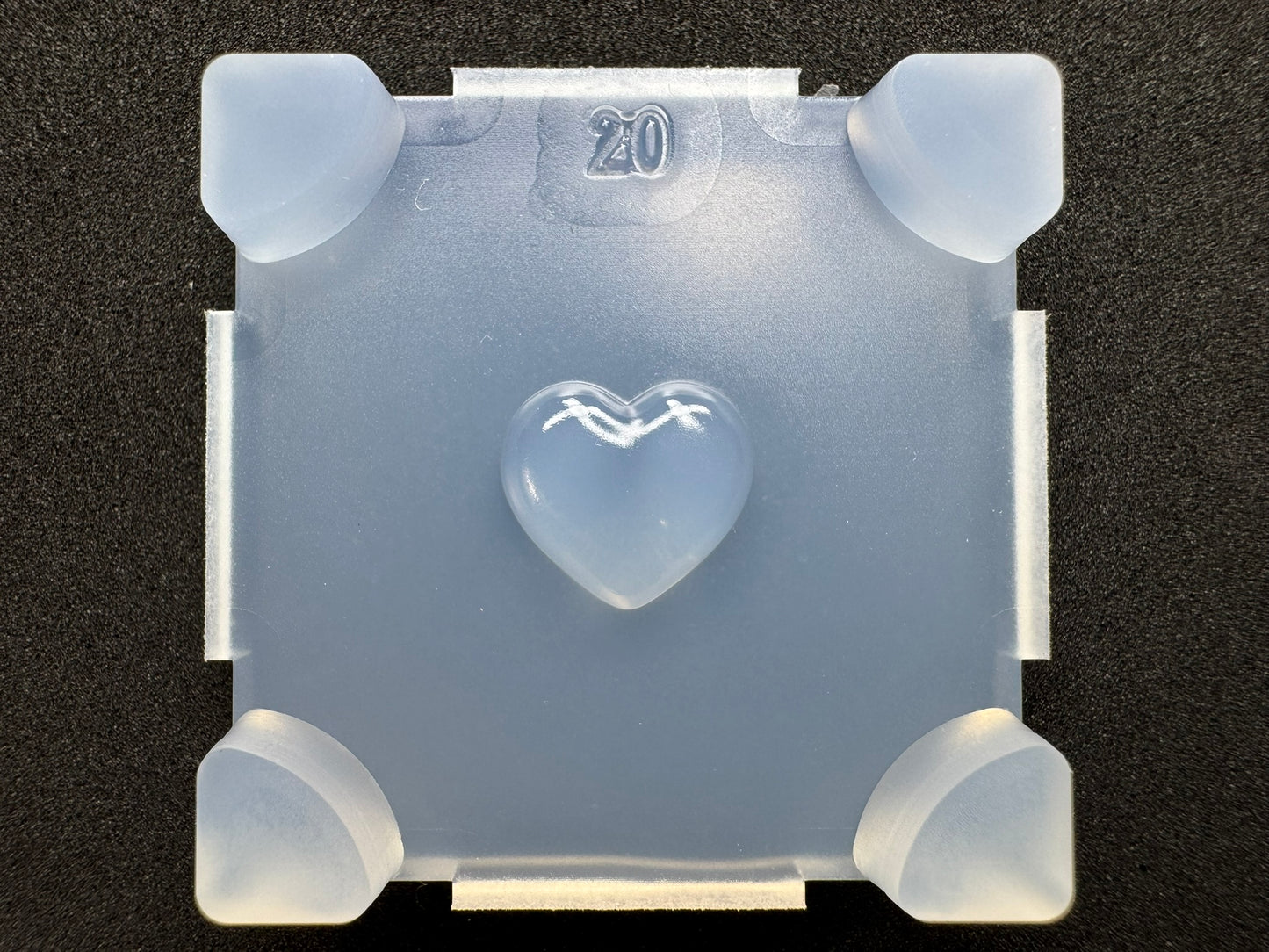 20mm Simple Heart Frame Mold