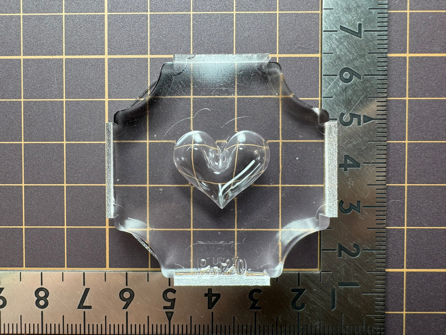 Ultra-high strength silicone "Plump Heart (front)" resin mold
