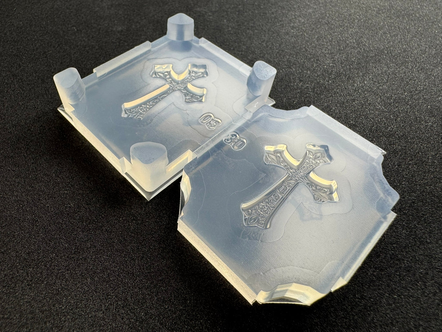 30mm "Decorative Cross" resin mold