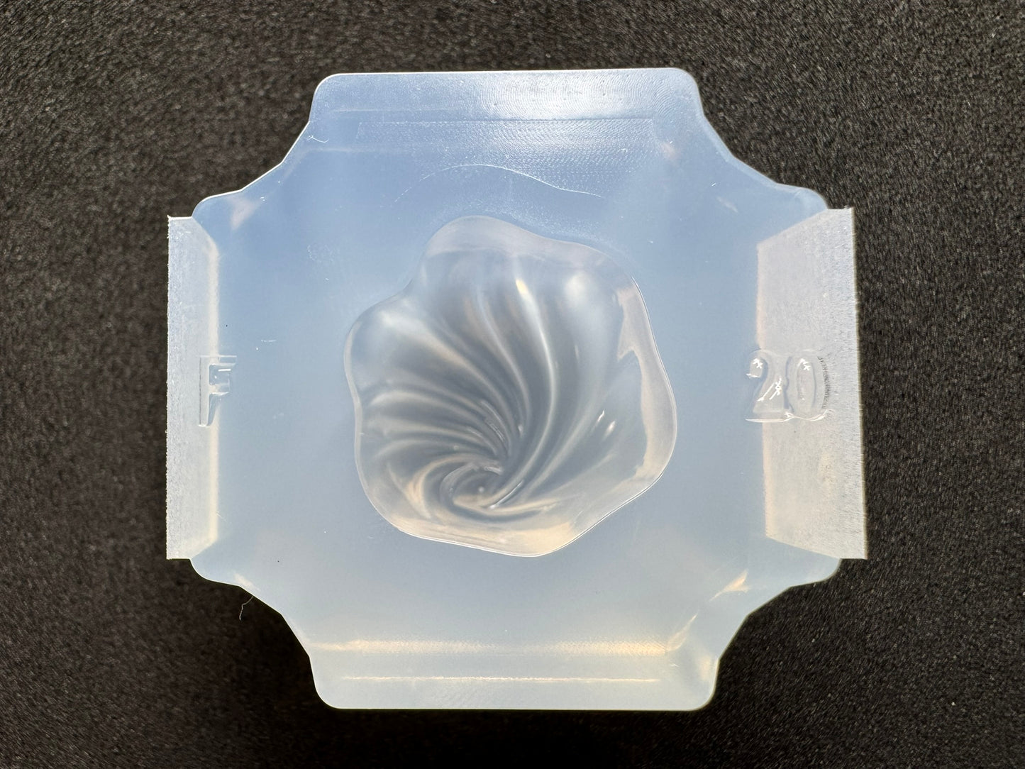 20mm「チョコレートF」レジン用モールド